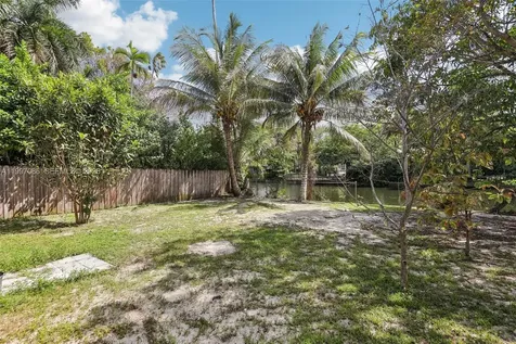 314 NE 85th Street El Portal FL 33138
