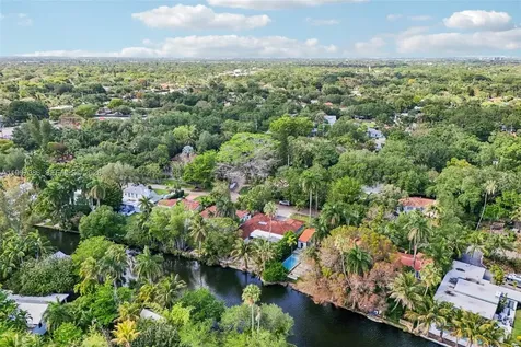 314 NE 85th Street El Portal FL 33138