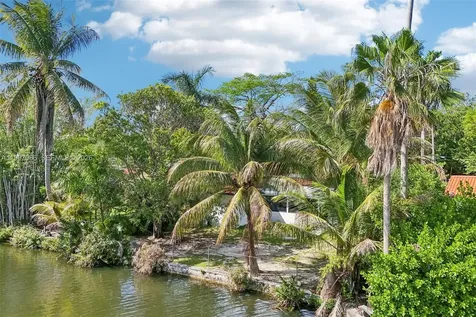 314 NE 85th Street El Portal FL 33138
