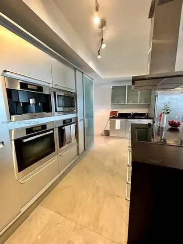 18201 Collins Avenue Sunny Isles Beach FL 33160