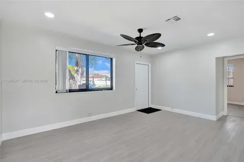 136 Miami Gardens Road West Park FL 33023