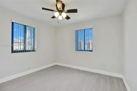 136 Miami Gardens Road West Park FL 33023
