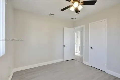 136 Miami Gardens Road West Park FL 33023