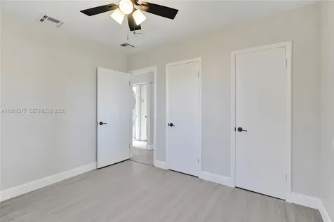136 Miami Gardens Road West Park FL 33023