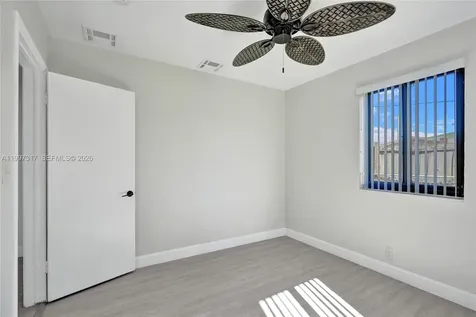 136 Miami Gardens Road West Park FL 33023