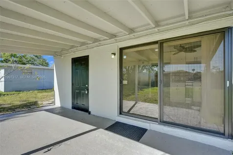 136 Miami Gardens Road West Park FL 33023