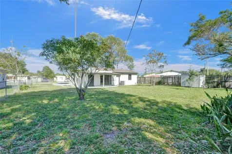 136 Miami Gardens Road West Park FL 33023