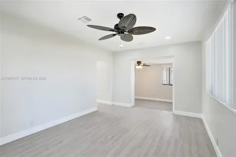 136 Miami Gardens Road West Park FL 33023