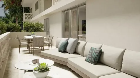 260 Collins Avenue Miami Beach FL 33139