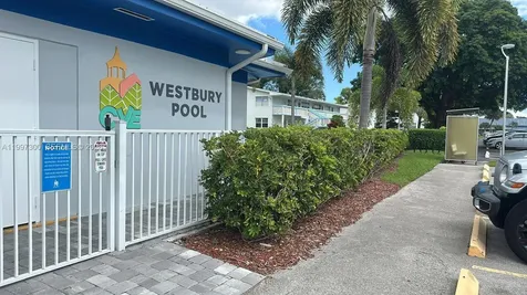 162 Westbury J Deerfield Beach FL 33442