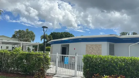 162 Westbury J Deerfield Beach FL 33442