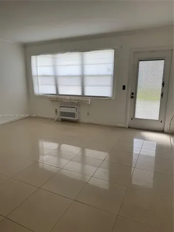 162 Westbury J Deerfield Beach FL 33442