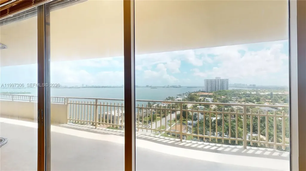 11113 Biscayne Boulevard Miami FL 33181