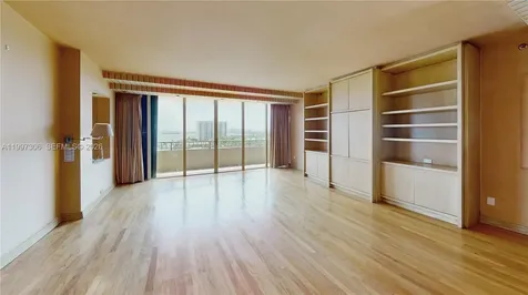 11113 Biscayne Boulevard Miami FL 33181