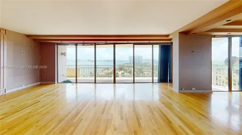 11113 Biscayne Boulevard Miami FL 33181