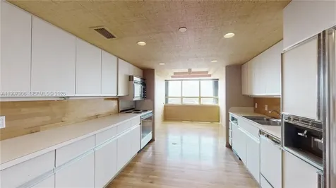 11113 Biscayne Boulevard Miami FL 33181