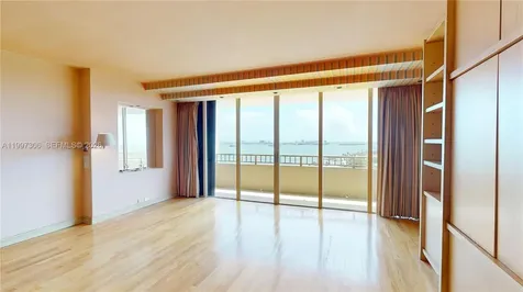 11113 Biscayne Boulevard Miami FL 33181