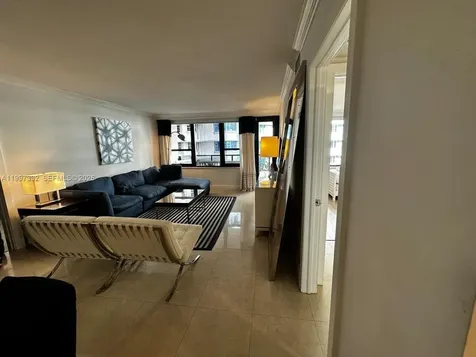5225 Collins Avenue Miami Beach FL 33140
