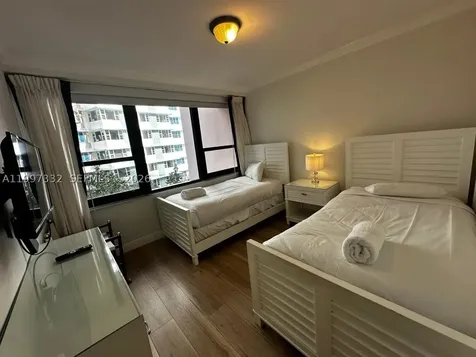5225 Collins Avenue Miami Beach FL 33140
