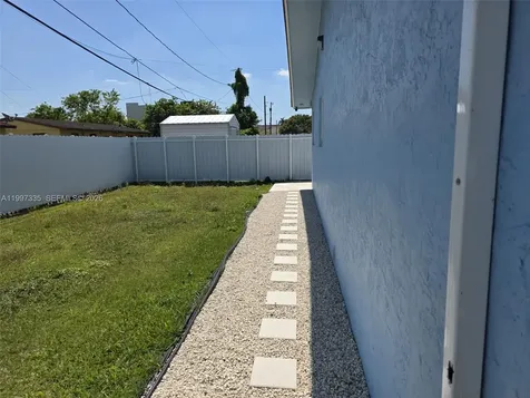 965 NW 10th Street Florida City FL 33034