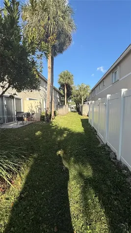 2262 NW 171st Terrace Pembroke Pines FL 33028