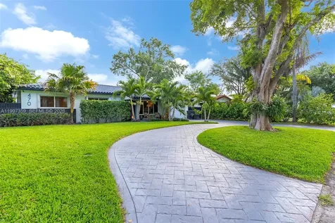 470 NW 88th Terrace El Portal FL 33150