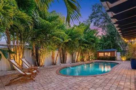 470 NW 88th Terrace El Portal FL 33150