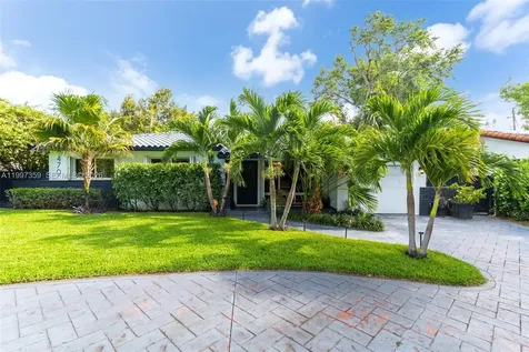 470 NW 88th Terrace El Portal FL 33150