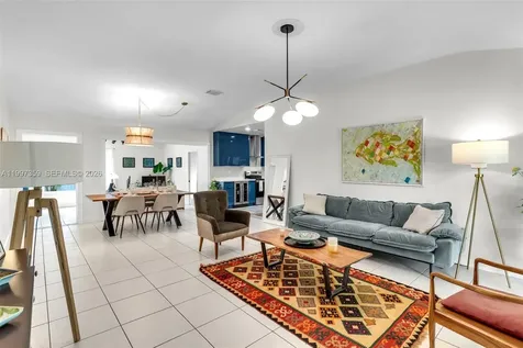 470 NW 88th Terrace El Portal FL 33150