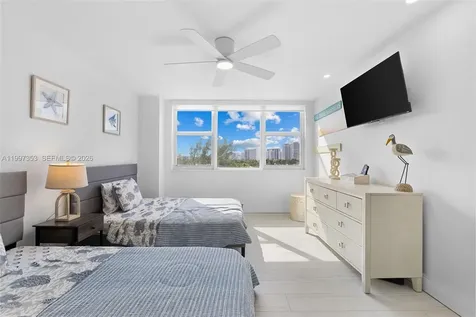 3180 S Ocean Drive Hallandale Beach FL 33009
