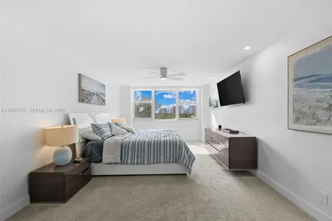 3180 S Ocean Drive Hallandale Beach FL 33009
