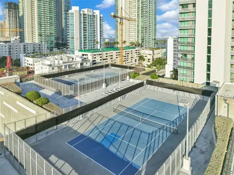 460 NE 28th Street Miami FL 33137
