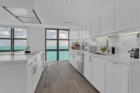 1111 Crandon Boulevard Key Biscayne FL 33149