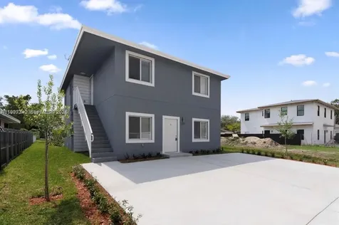 2268 NW 52nd Street Miami FL 33142