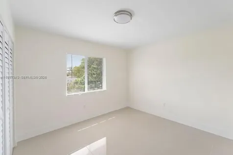 2268 NW 52nd Street Miami FL 33142