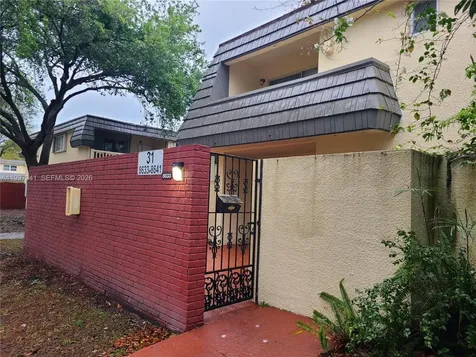 8633 SW 137 Avenue Miami FL 33183