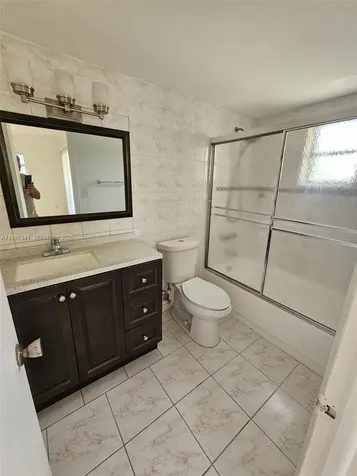 8633 SW 137 Avenue Miami FL 33183