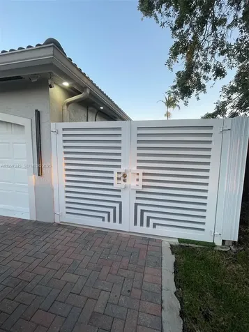 15426 SW 168th Terrace Miami FL 33187