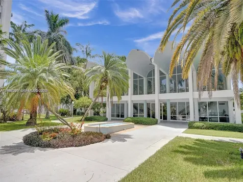 488 NW 165th Street Road Miami FL 33169