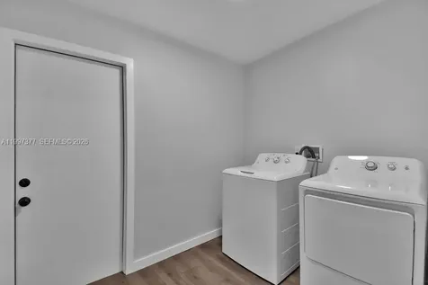547 NW 49th Street Miami FL 33127