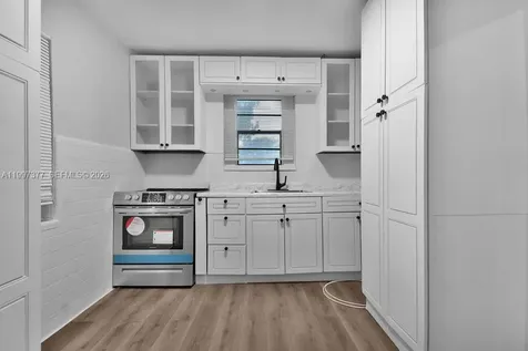547 NW 49th Street Miami FL 33127