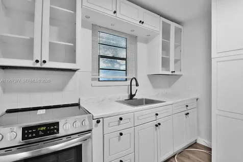 547 NW 49th Street Miami FL 33127
