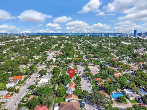 547 NW 49th Street Miami FL 33127