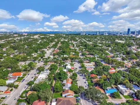 547 NW 49th Street Miami FL 33127