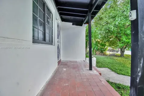 547 NW 49th Street Miami FL 33127