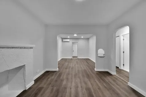547 NW 49th Street Miami FL 33127
