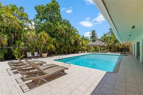 7990 SW 76th Avenue Miami FL 33143