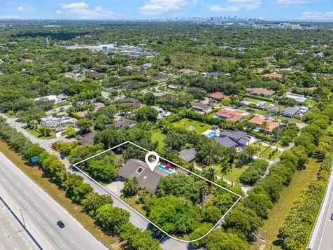 7990 SW 76th Avenue Miami FL 33143