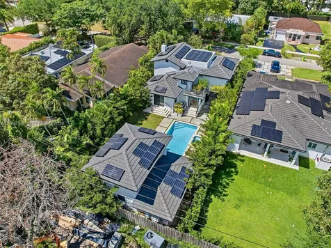 436 NE 88th Street El Portal FL 33138