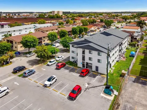 1490 W 42nd Place Hialeah FL 33012